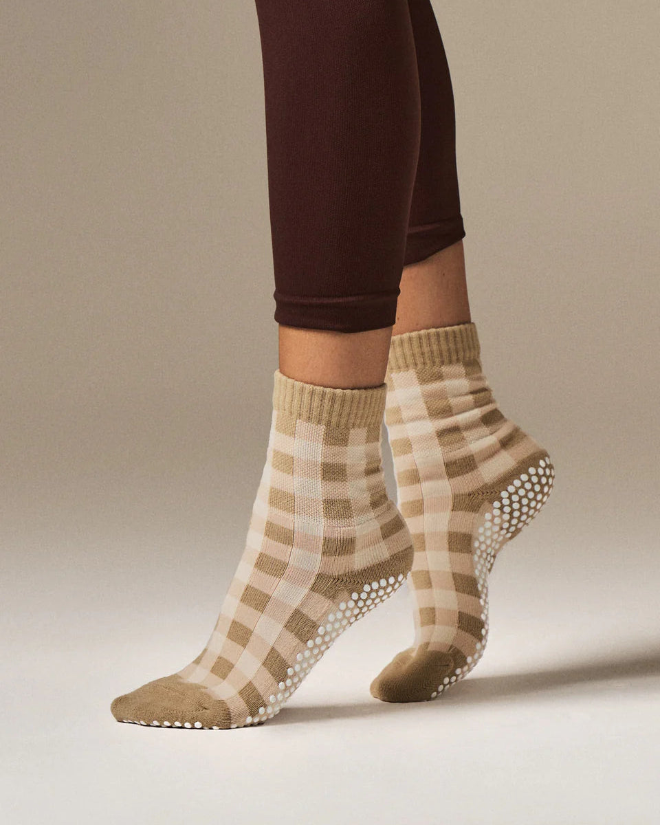 Gingham Crew Pilates Grip Sock - Beige