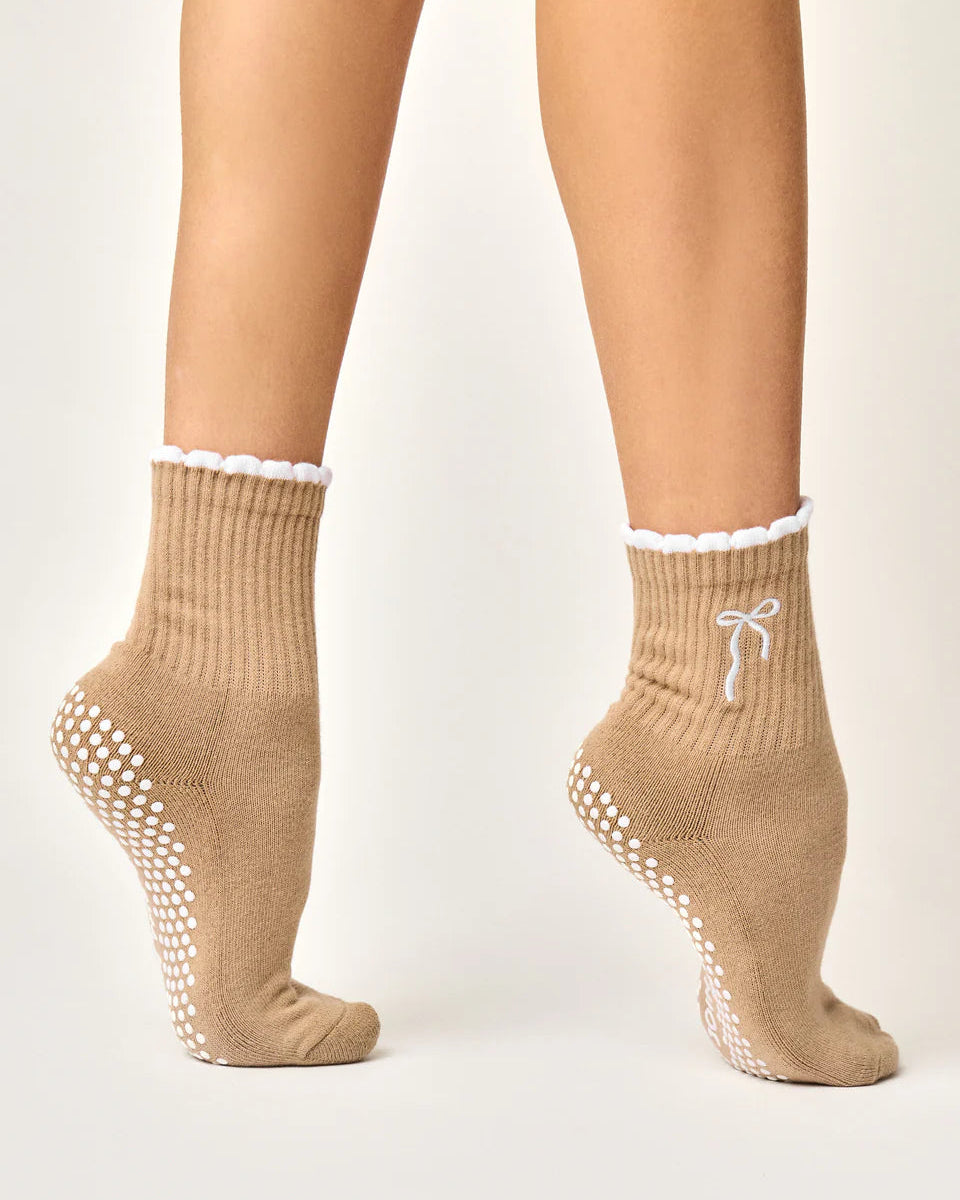 Bow Crew Pilates Grip Sock - Toffee