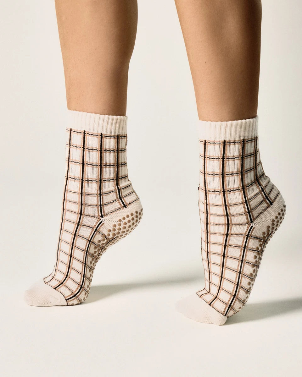 Fine Check Crew Pilates Grip Sock - Brown
