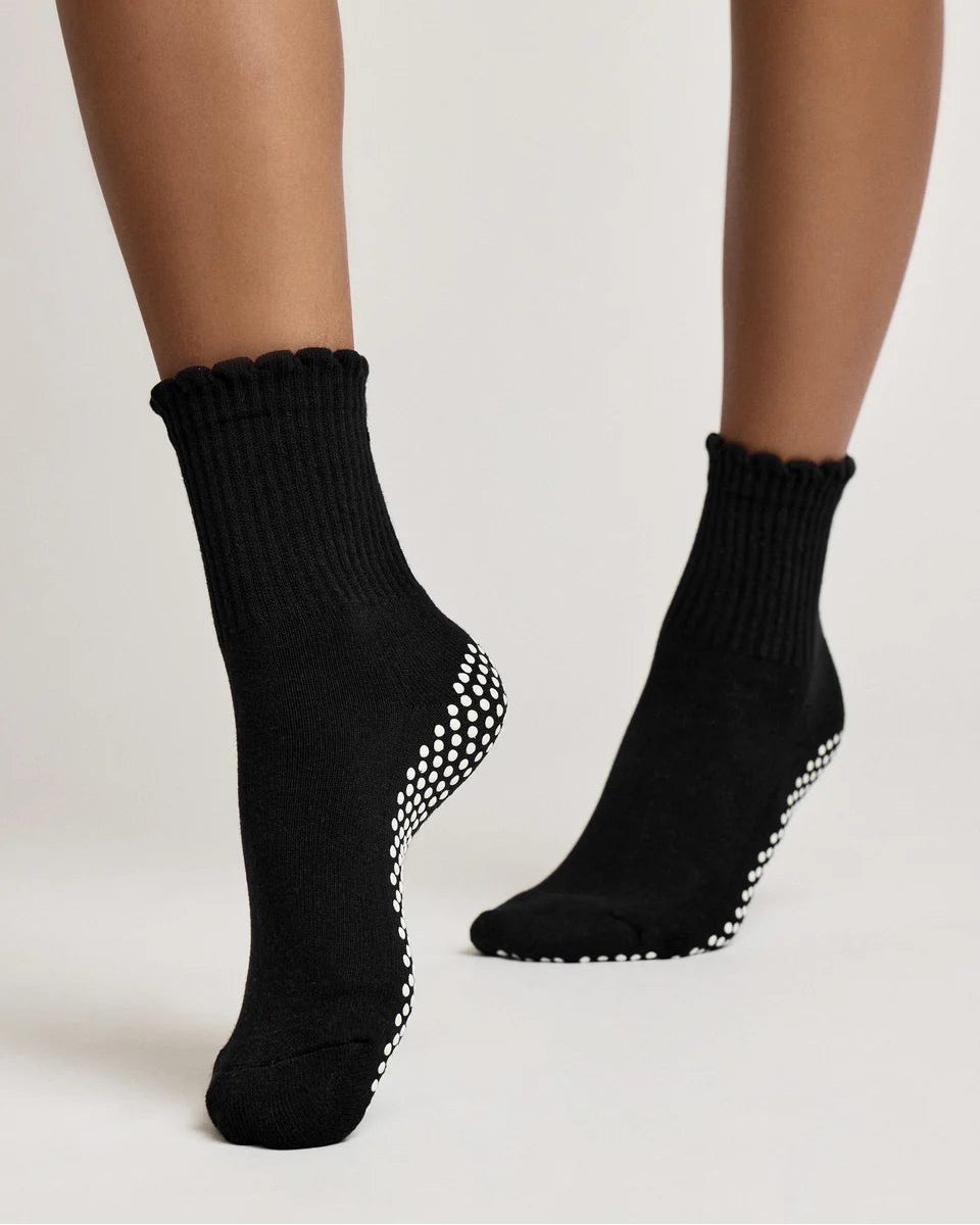 Scallop Edge Crew Grip Sock - Black