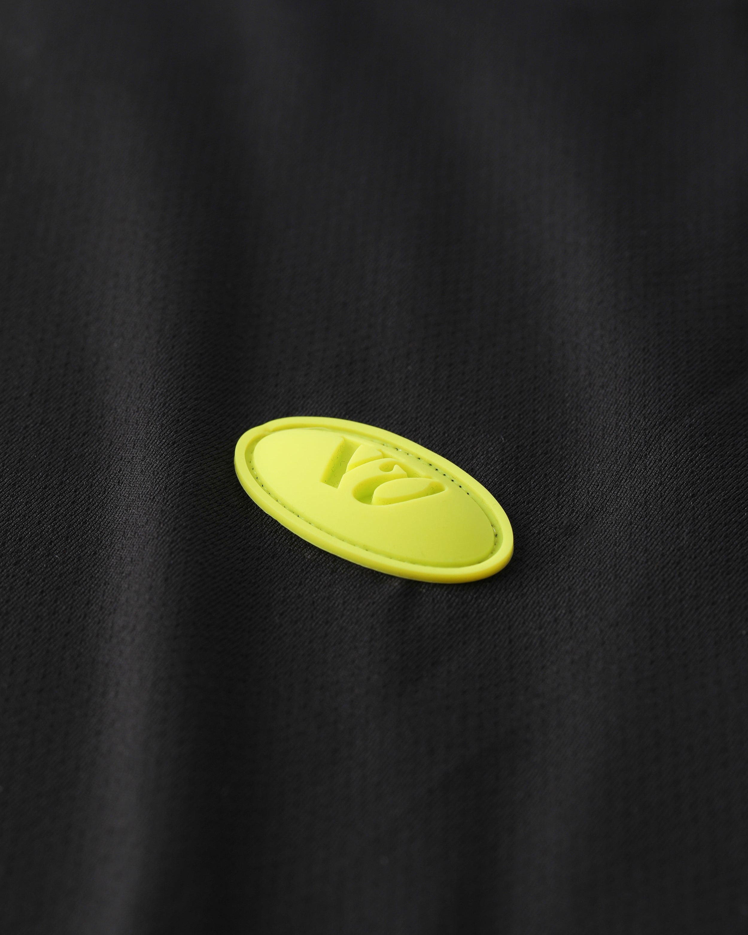 VV Dome Sports T-Shirt : Black White