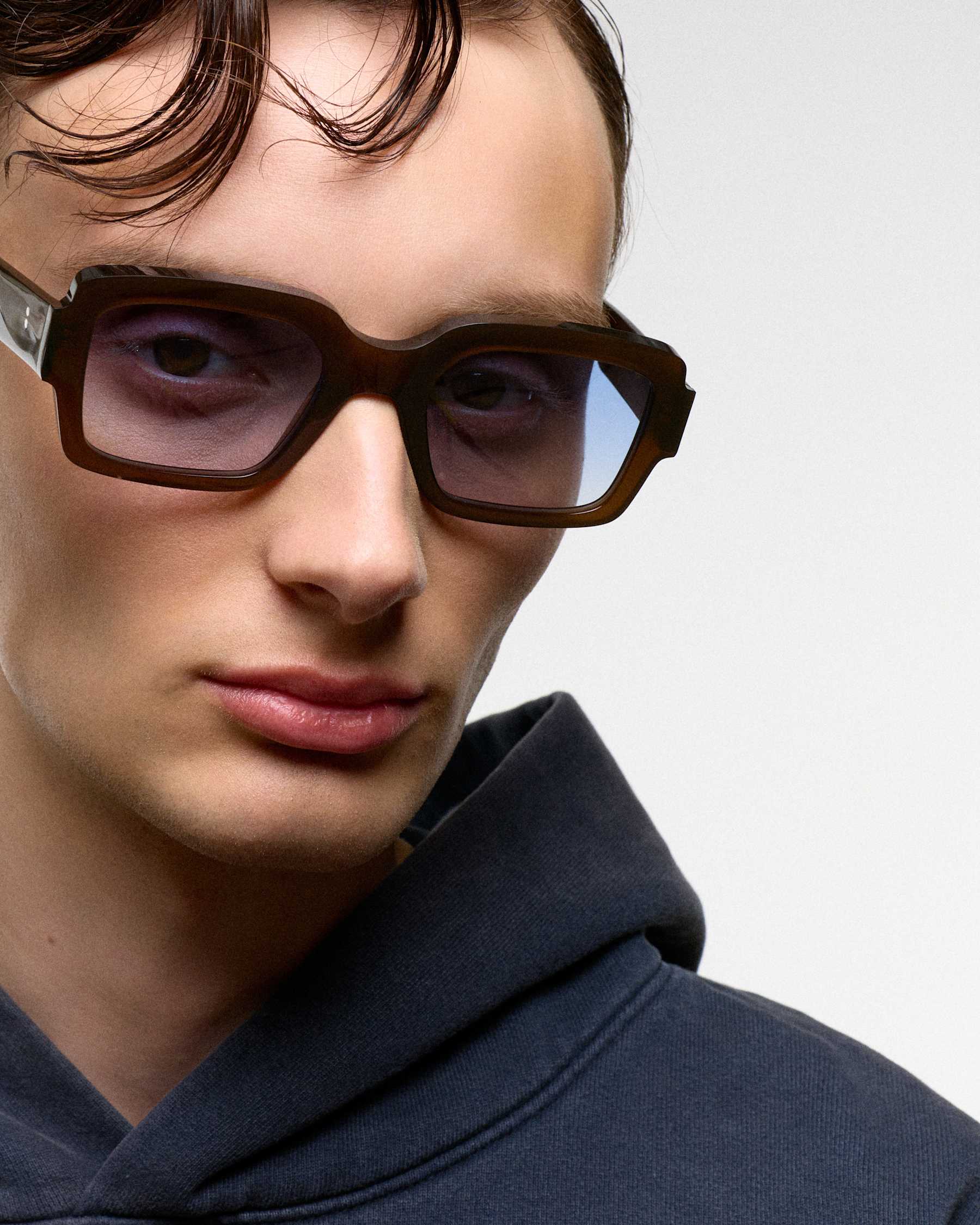 Apollo Chocolate - Blue Gradient Lens