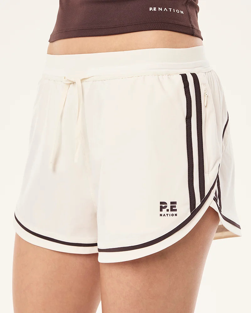 Linear Short - Whisper White/Fudge