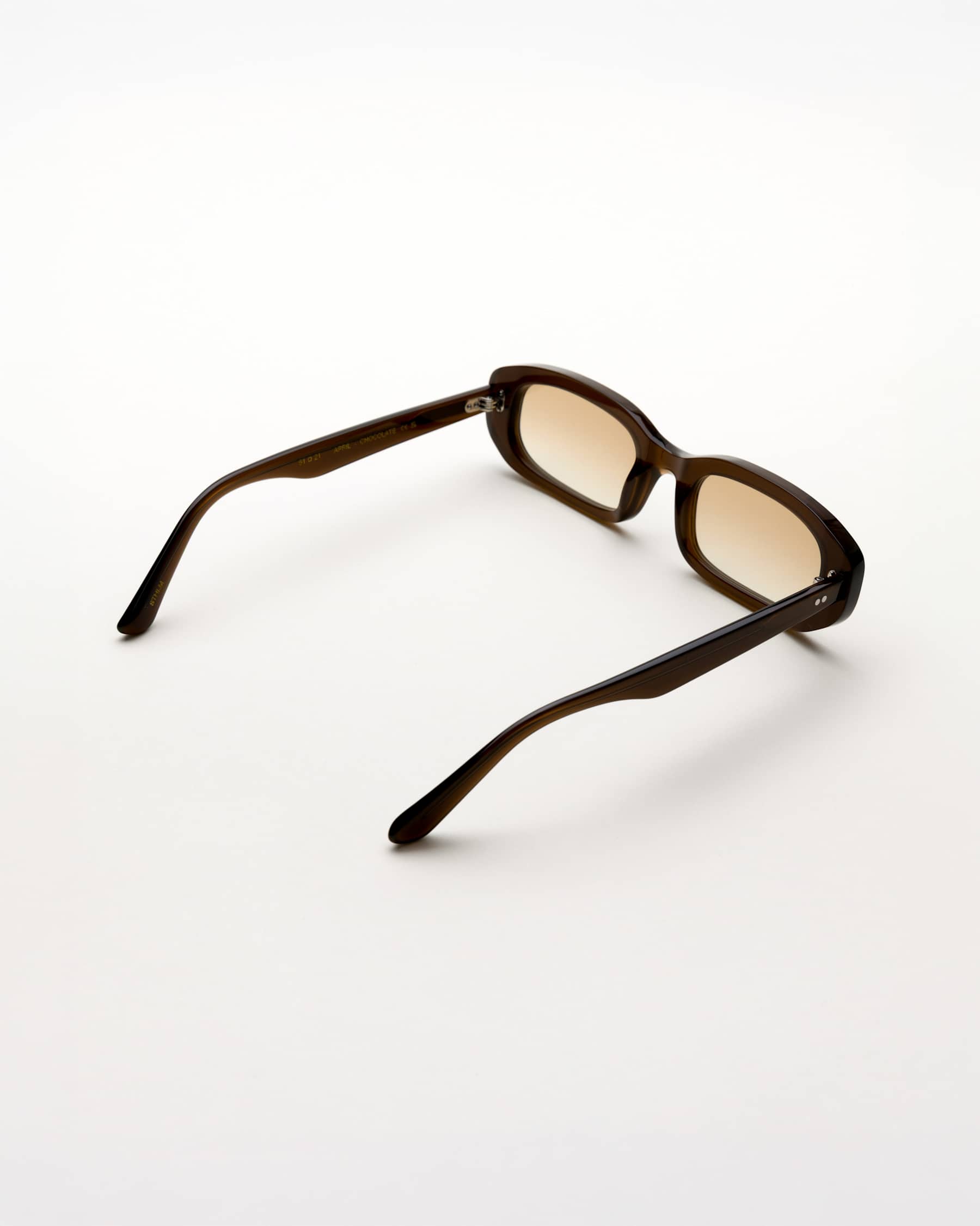 April Chocolate - Brown Gradient Lens