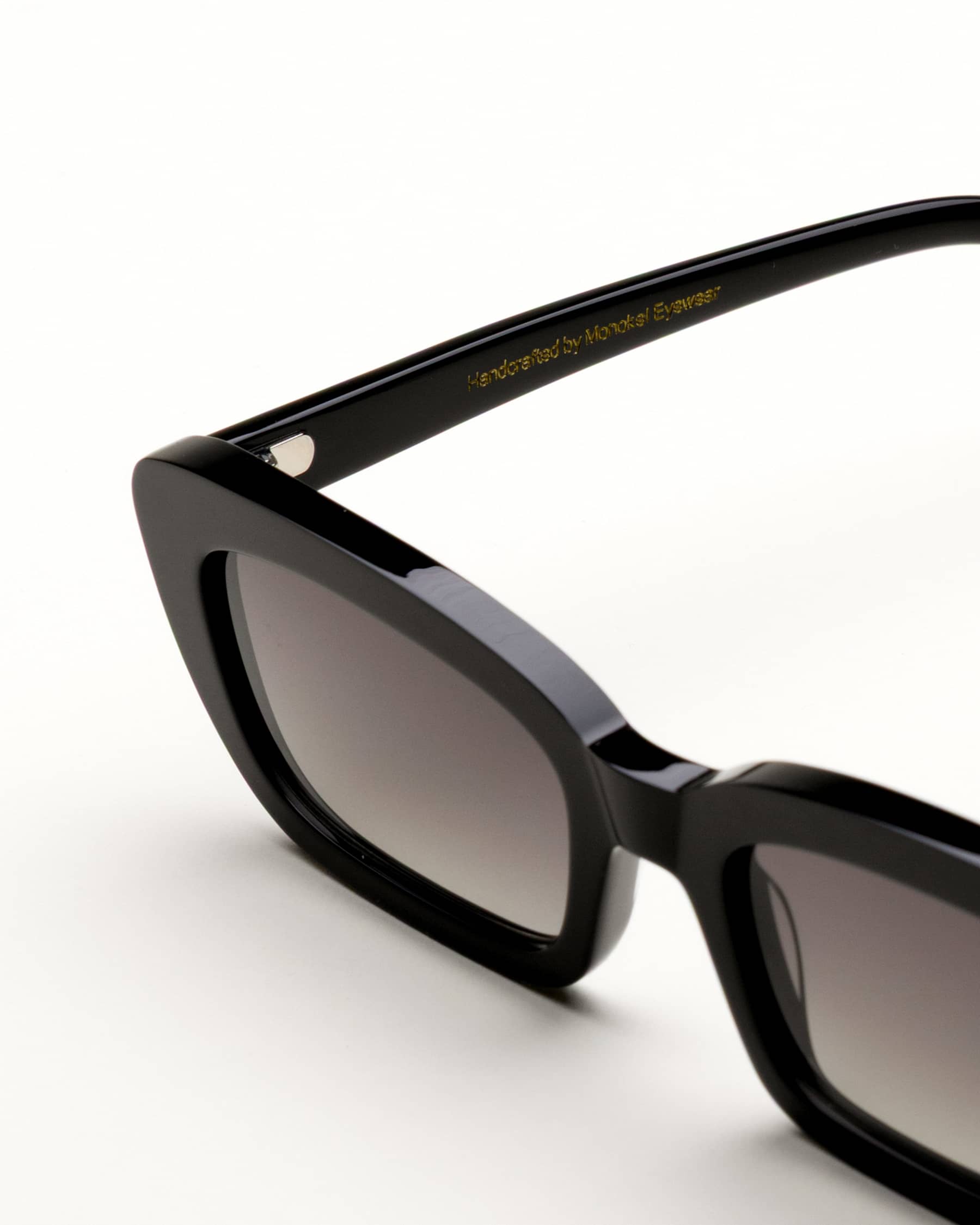 Nova Black - Grey Gradient Lens